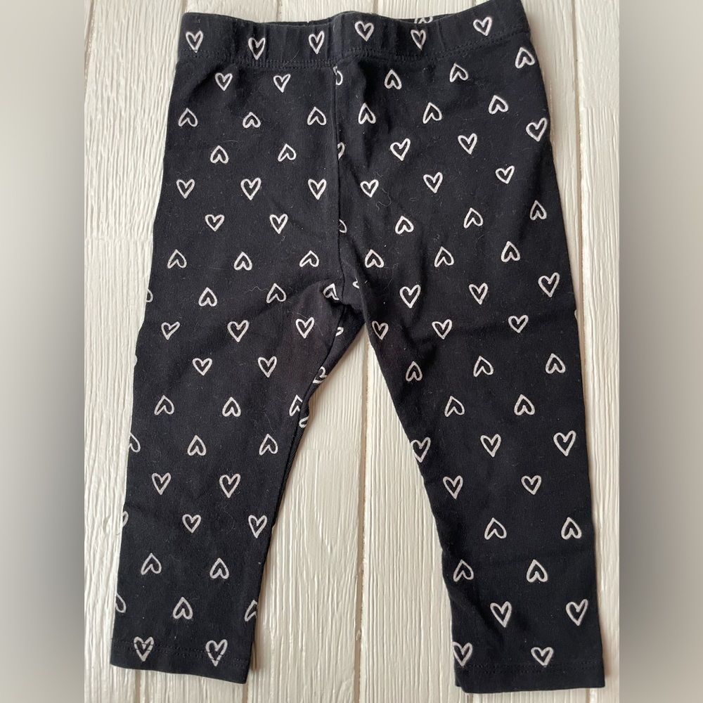Cat & Jack Baby Girls 12 Month Black Heart Leggings